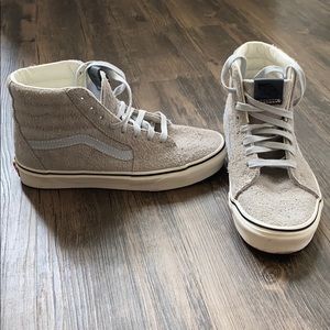 Gray Vans Sk8-Hi Sneaker